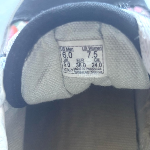 Old skool style, low top women's Vans colorful tropical floral print, size 7.5 - Picture 6 of 8